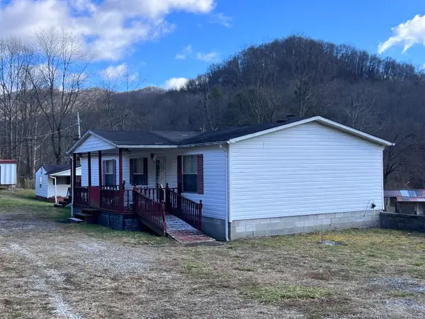 122 Blue Hollow Road, Frakes, KY 40940