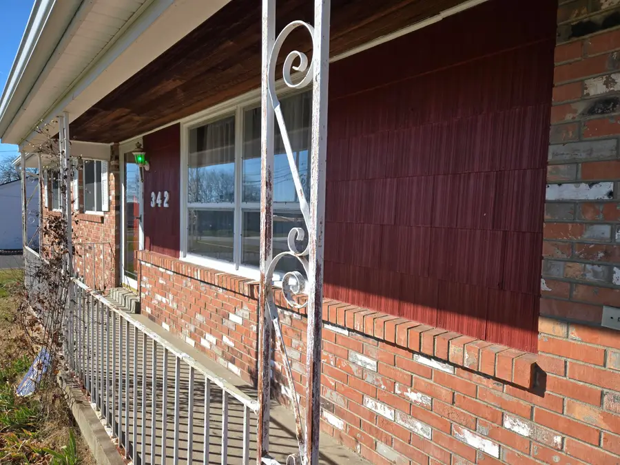 342 Pleasant Hill Drive, Harrodsburg, KY 40330 - Image #3