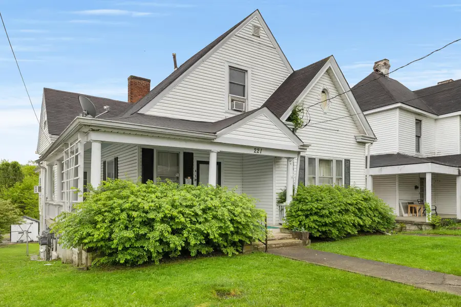 221 S Highland Street, Winchester, KY 40391 - Image #2