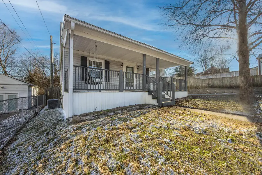 210 Doyle Avenue, Paris, KY 40361 - Image #2