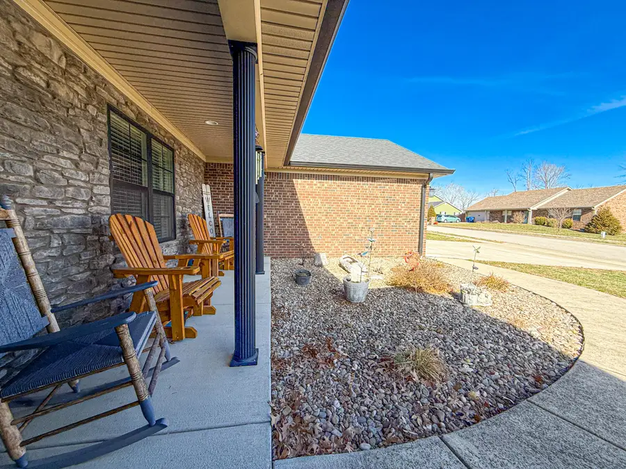 128 Lynne Drive, Berea, KY 40403 - #2