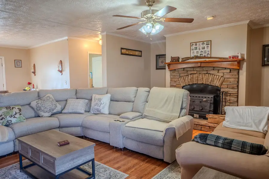 185 Treadway Road, Beattyville, KY 41311 - Image #3