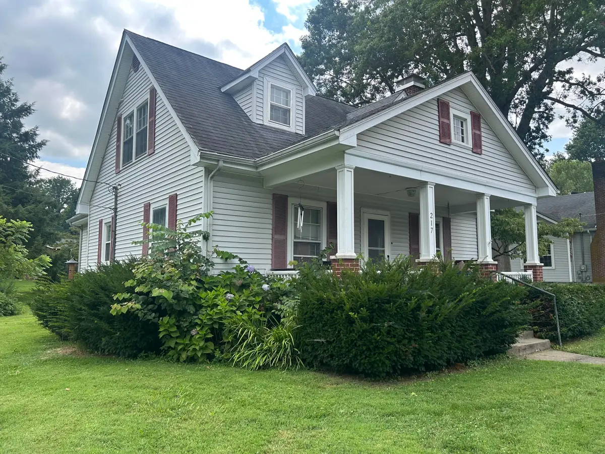 217 W Stephens Street, Midway, KY 40347 - Image #1