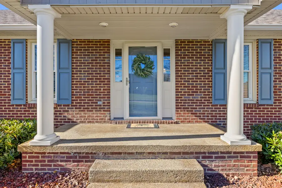 891 W Count Fleet Circle, Danville, KY 40422 - Image #2