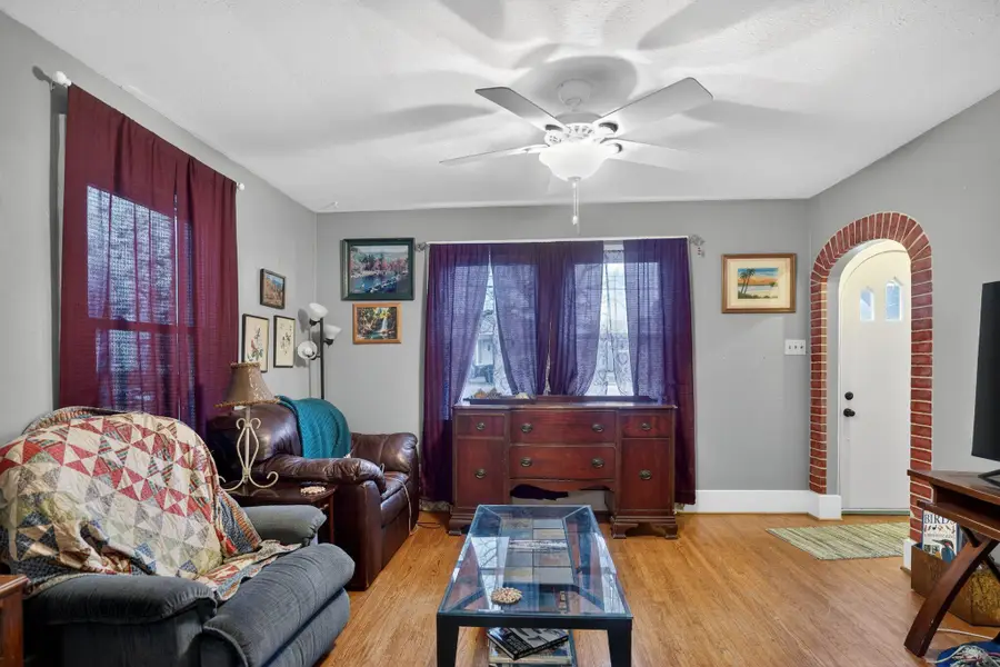 221 Waveland Avenue, Danville, KY 40422 - Image #3