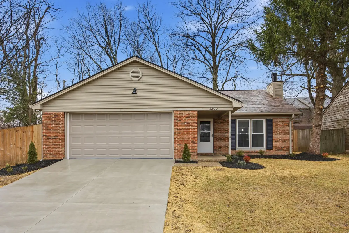 3200 Hunters Point Drive, Lexington, KY 40515 - Image #1