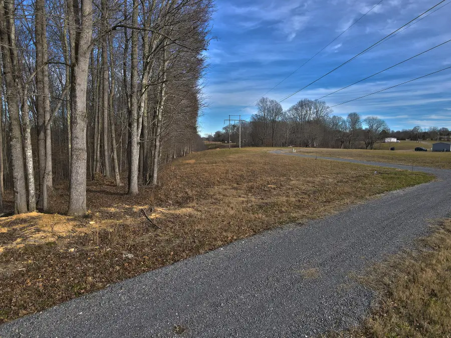 29 Piper Road, Russell Springs, KY 42642 - Image #3