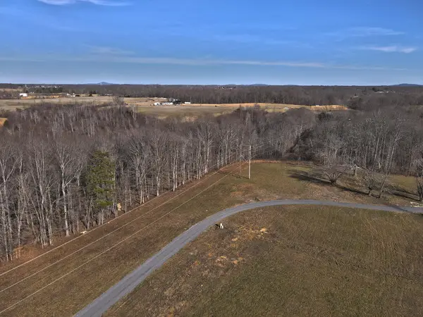 34 Dockery Road, Russell Springs, KY 42642