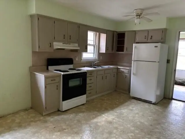 195 Woodland Estates, Paintsville, KY 41240 - Image #2