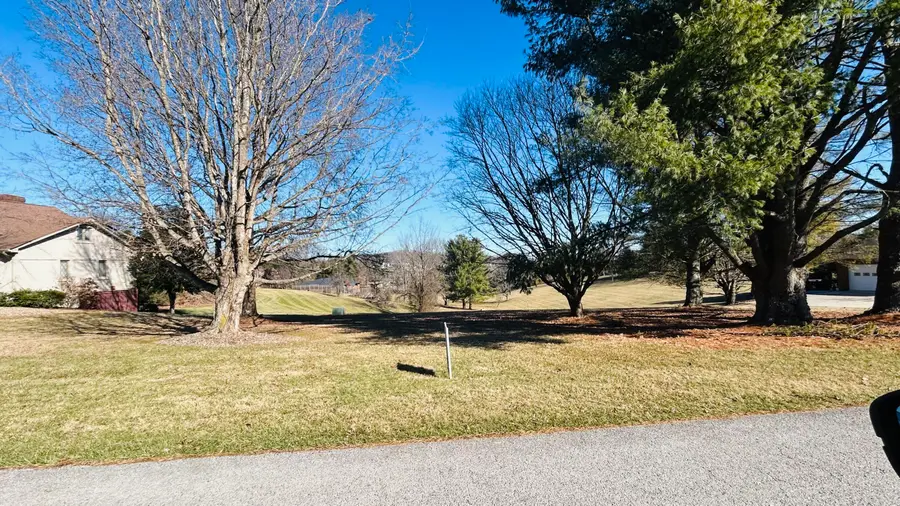 242 Dogwood Trail, London, KY 40741 - Image #2