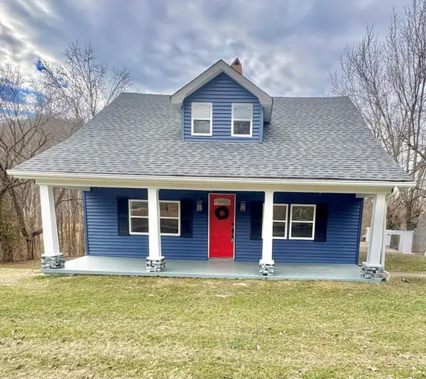 1121  Winchester Road, Irvine, KY 40336