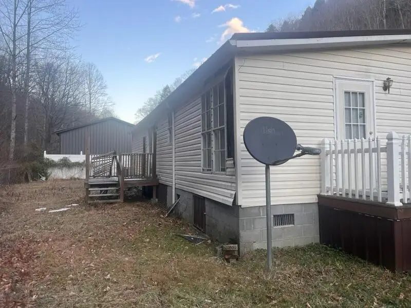 321 Gabriels Fork, Kimper, KY 41539 - Image #2