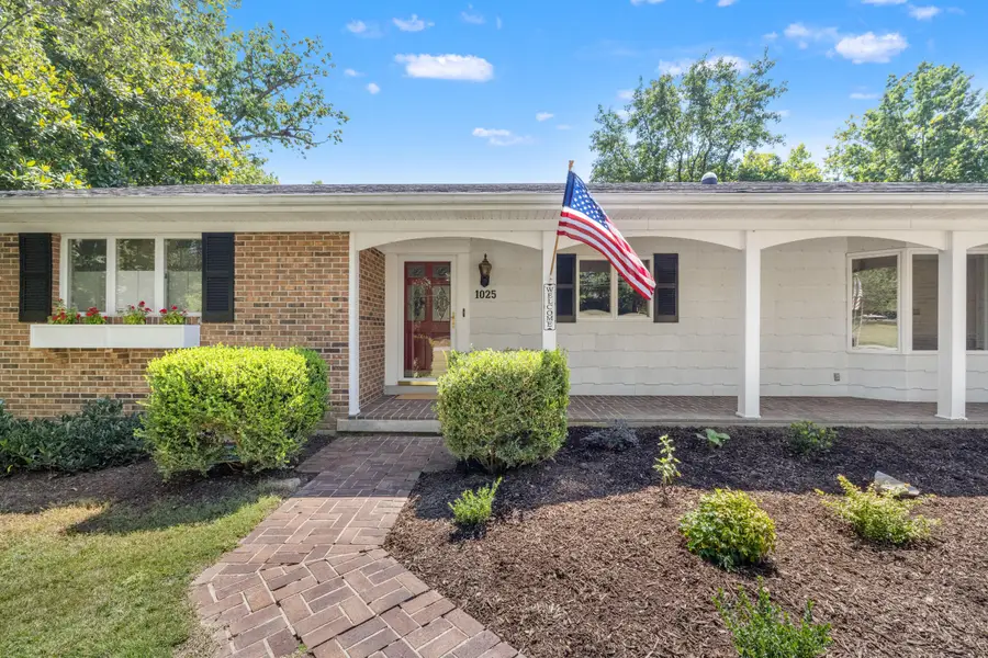 1025 Woodspoint Drive, Lawrenceburg, KY 40342 - Image #3