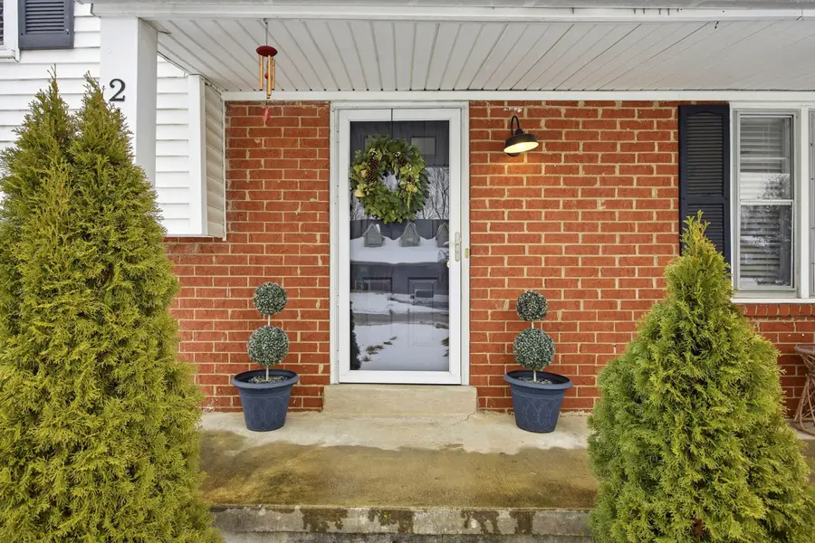 216 Paddock Drive, Versailles, KY 40383 - #2