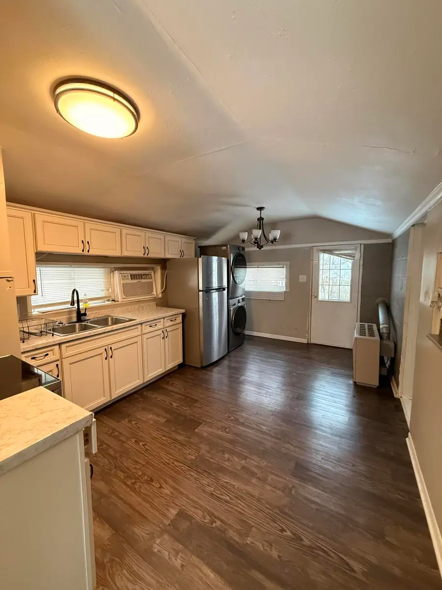 369 Massie Avenue, Paris, KY 40361 - #3