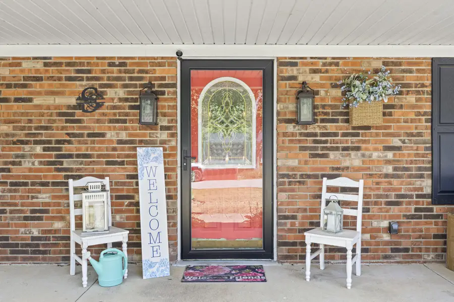 132 Meadowbrook Drive, Frankfort, KY 40601 - #2