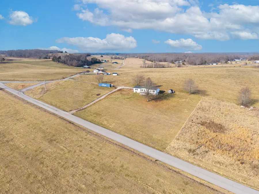 5107 Mark Welborn Road, Somerset, KY 42503 - Image #2