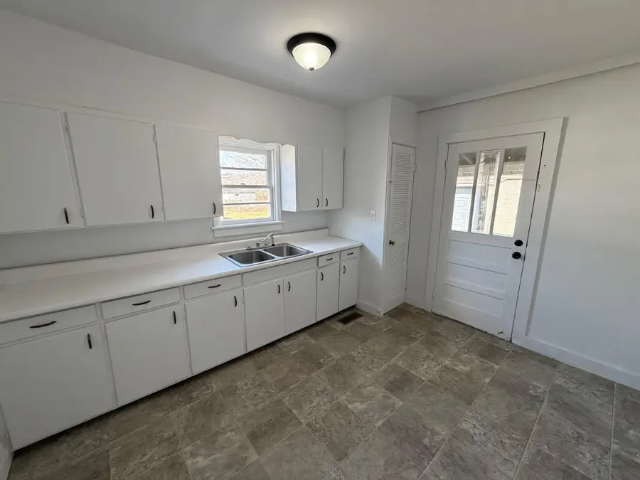 321 Hamlin Street, Corbin, KY 40701 - #2