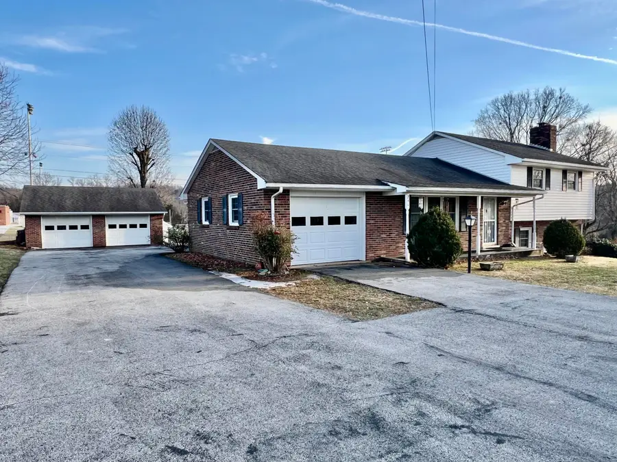 240 Hunter Street, Mount Vernon, KY 40456 - #2