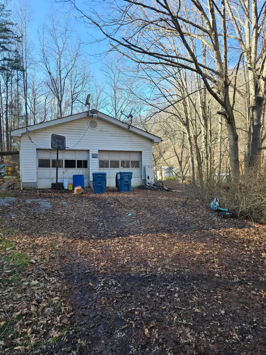 60 Dorothy Lane, Hyden, KY 41749 - #2