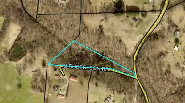 84 Robertson Road, Russell Springs, KY 42642