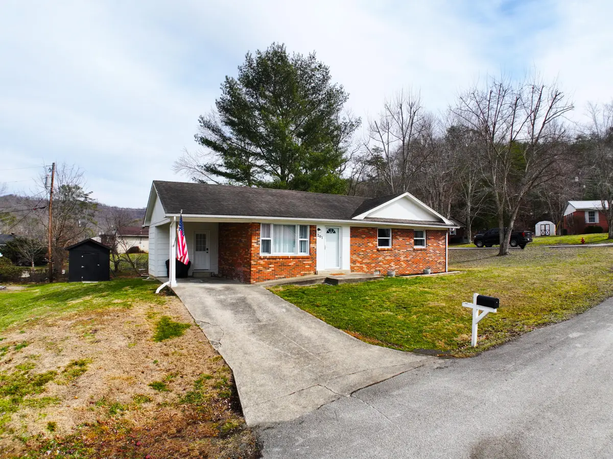 201 Scott Court, Irvine, KY 40336 - #1