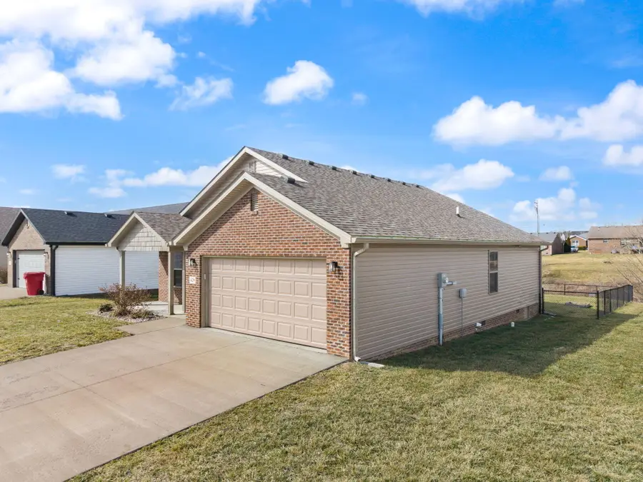 429 Middle Crk Way, Berea, KY 40403 - #3