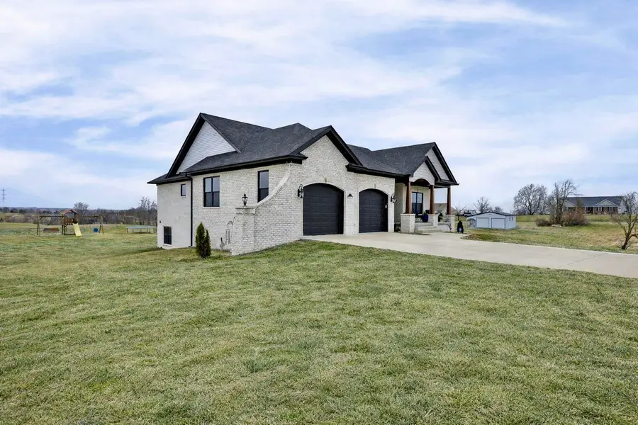 11 Governors Crossing, Lancaster, KY 40444 - #3