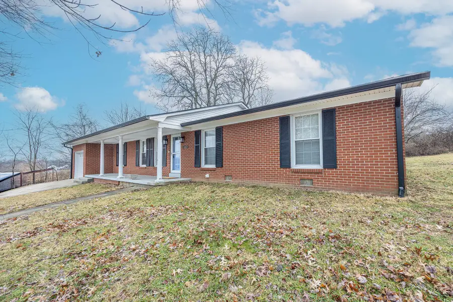 560 Skyview Drive, Paris, KY 40361 - #2