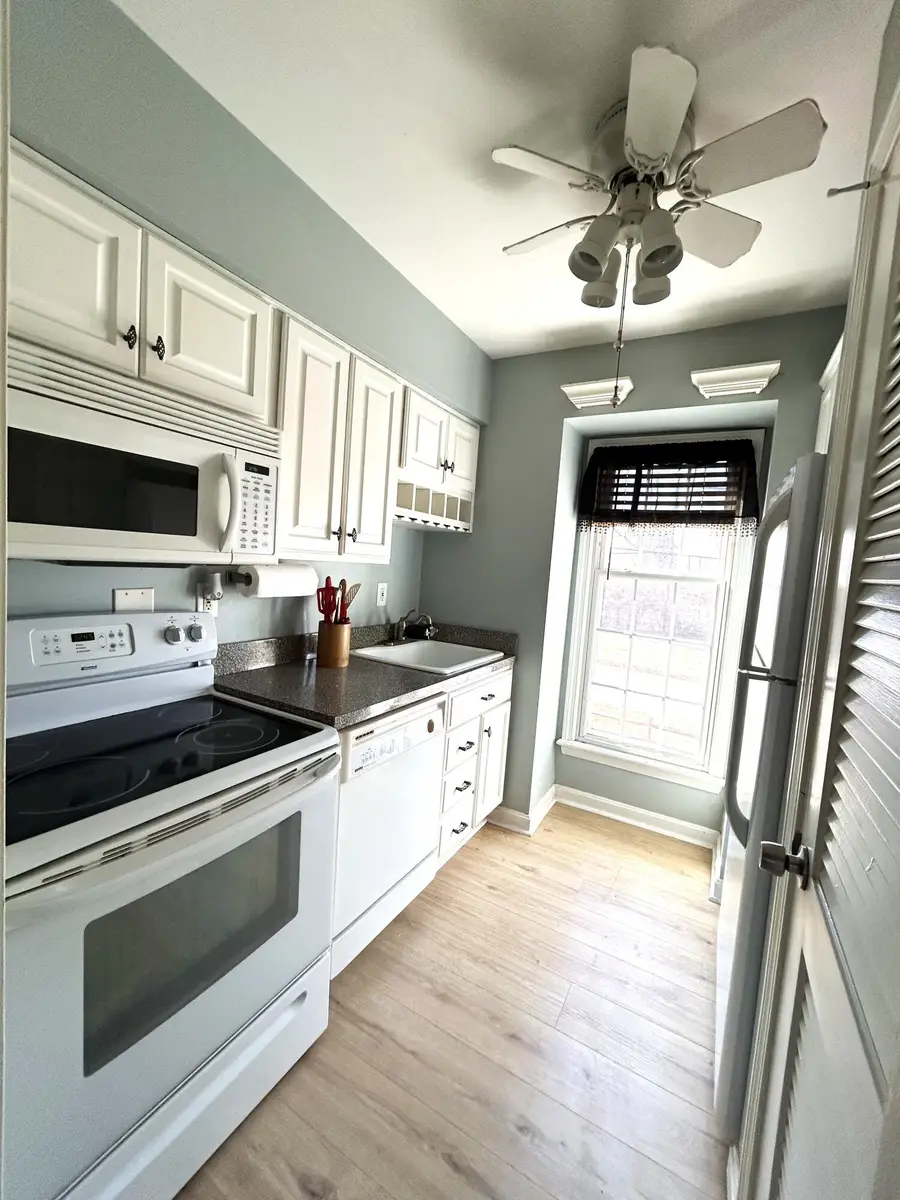 521 Zorn Avenue #H-7, Louisville, KY 40206 - #3