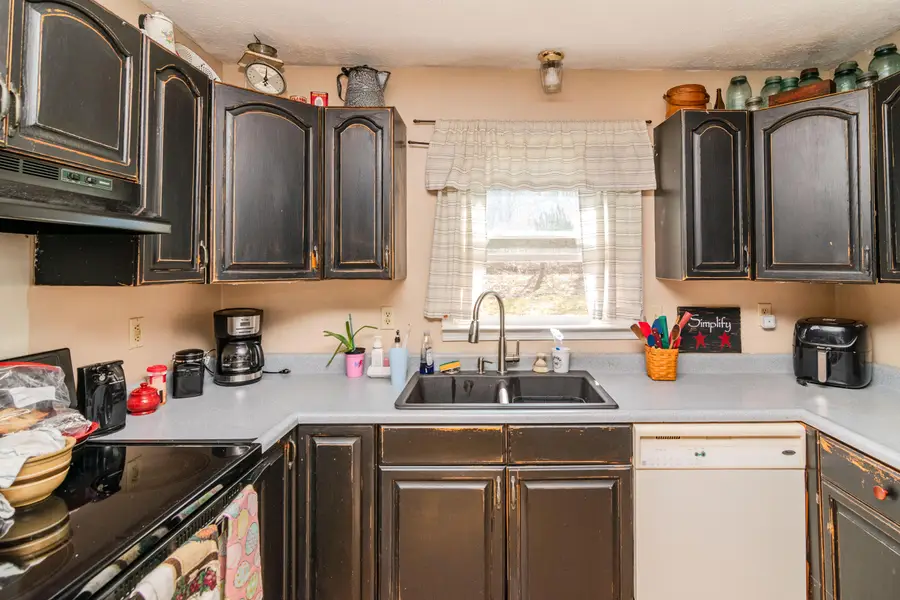 166 Prewitt Street, Lancaster, KY 40444 - #3