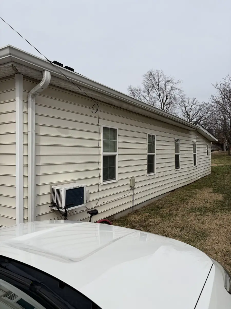 229 E Oak Street, Nicholasville, KY 40356 - #2