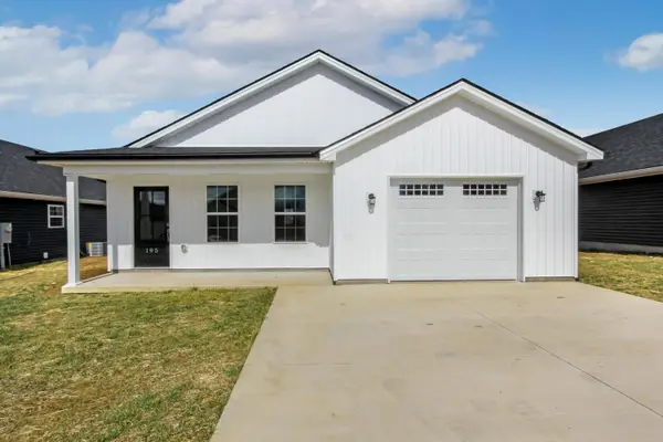 195 Charles Carr Drive, Harrodsburg, KY 40330