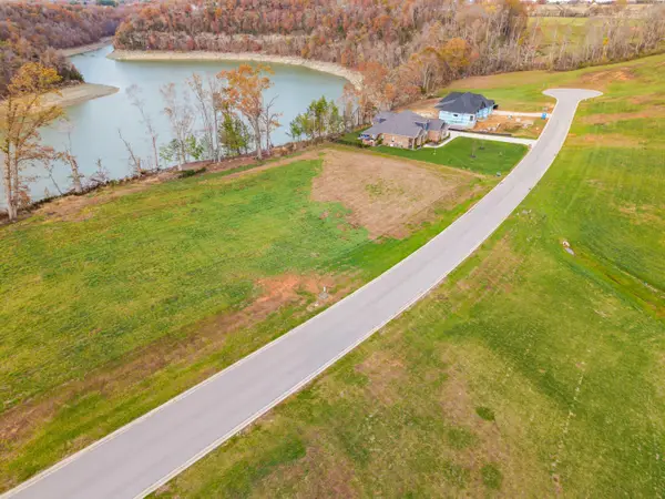38 Lakemere Drive, Somerset, KY 42503