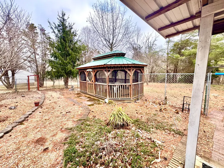 693 Scotts Chapel Road, Jamestown, KY 42629 - #3