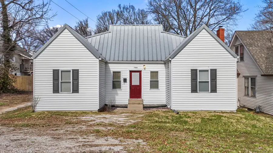 754 E Main Street, Frankfort, KY 40601 - #2