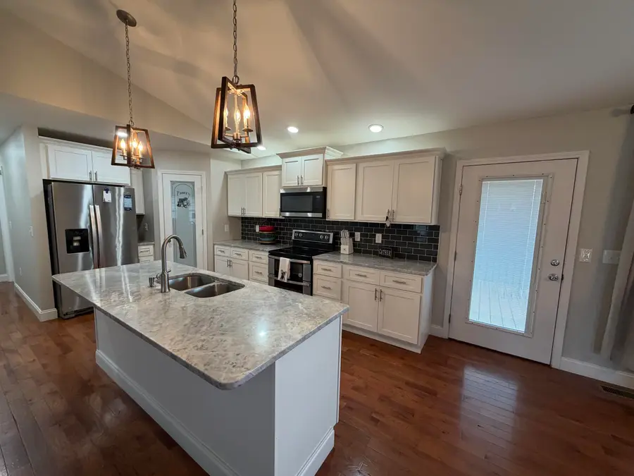 401 Landen Dr, Corbin, KY 40701 - #2