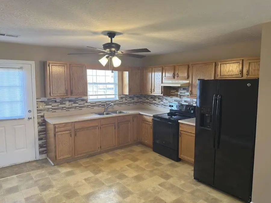 305-307 Homestead Drive, Nicholasville, KY 40356 - #3