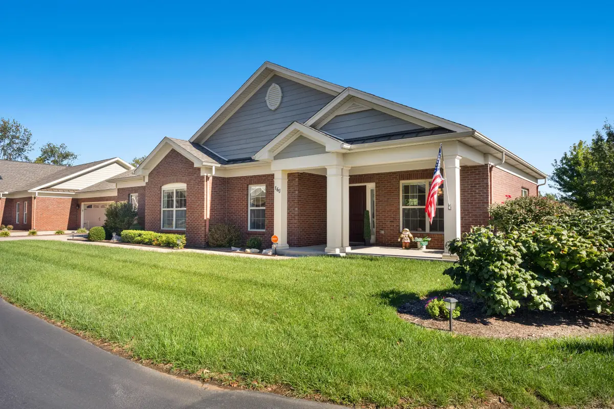 160 Shermans Crescent, Versailles, KY 40383 - #1