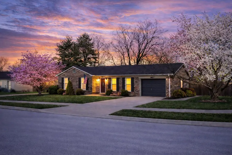 201 Normandy Circle, Versailles, KY 40383 - #2