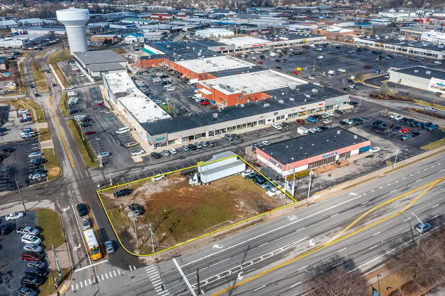 1209 Winchester Road, Lexington, KY 40505 - #3