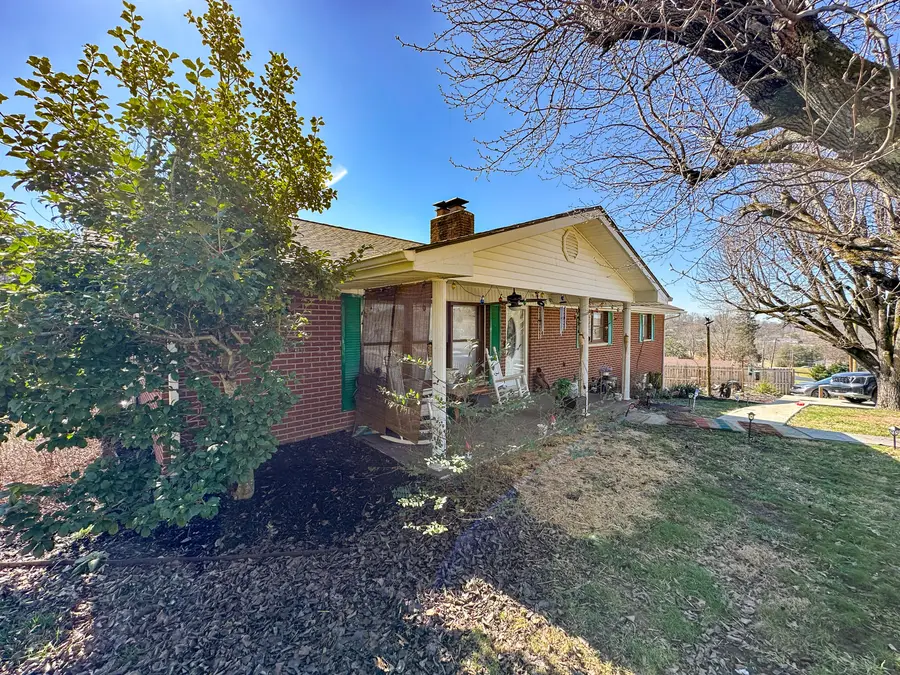 402 Rosedale Avenue, London, KY 40741 - #2