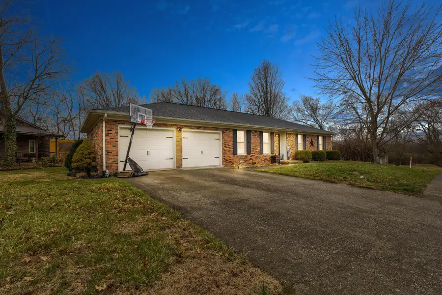 916 Stratton Lane, Winchester, KY 40391 - #3