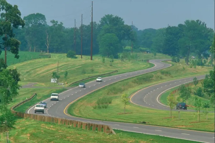 5420 Lexington Road, Paris, KY 40361 - #2