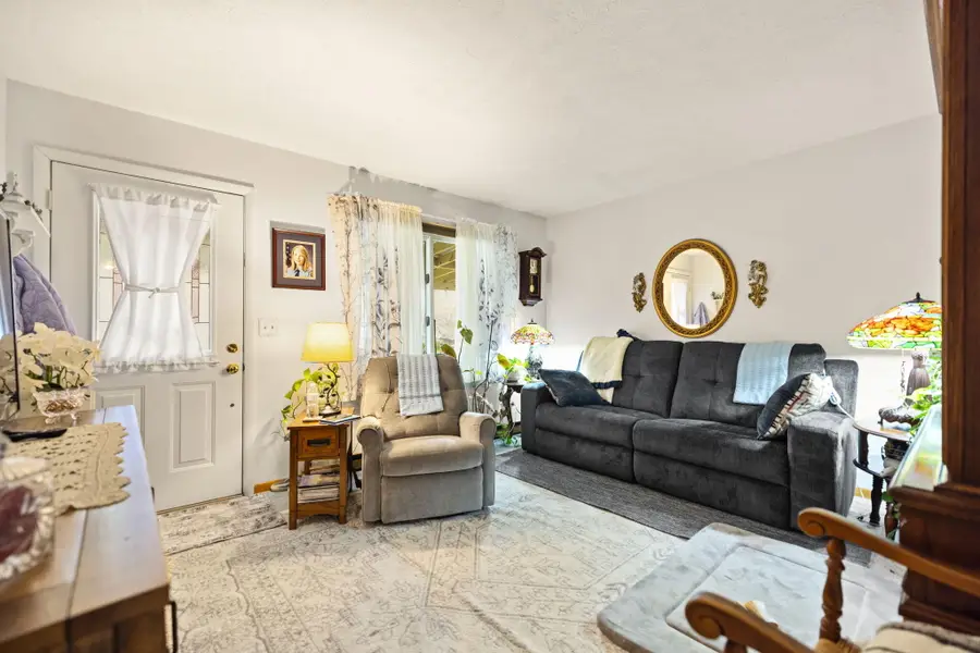 1079 Little Paint Creek, Prestonsburg, KY 41653 - #2