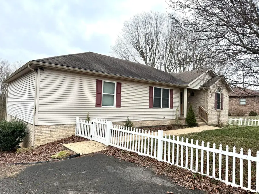 212 S Loop Drive, Stanford, KY 40484 - #2