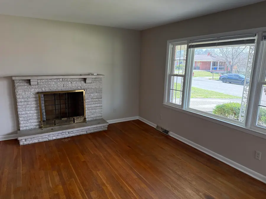 221 Stratford Drive, Richmond, KY 40475 - #2