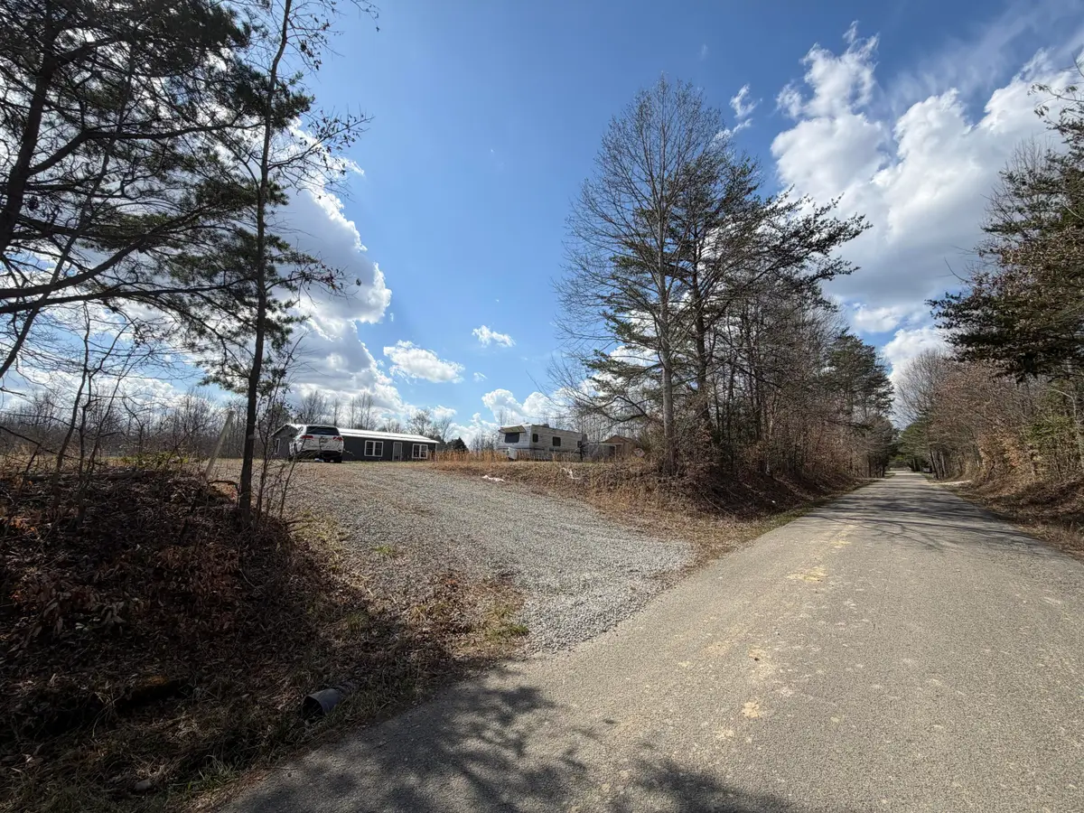 1801 River Road, Williamsburg, KY 40769 - #1