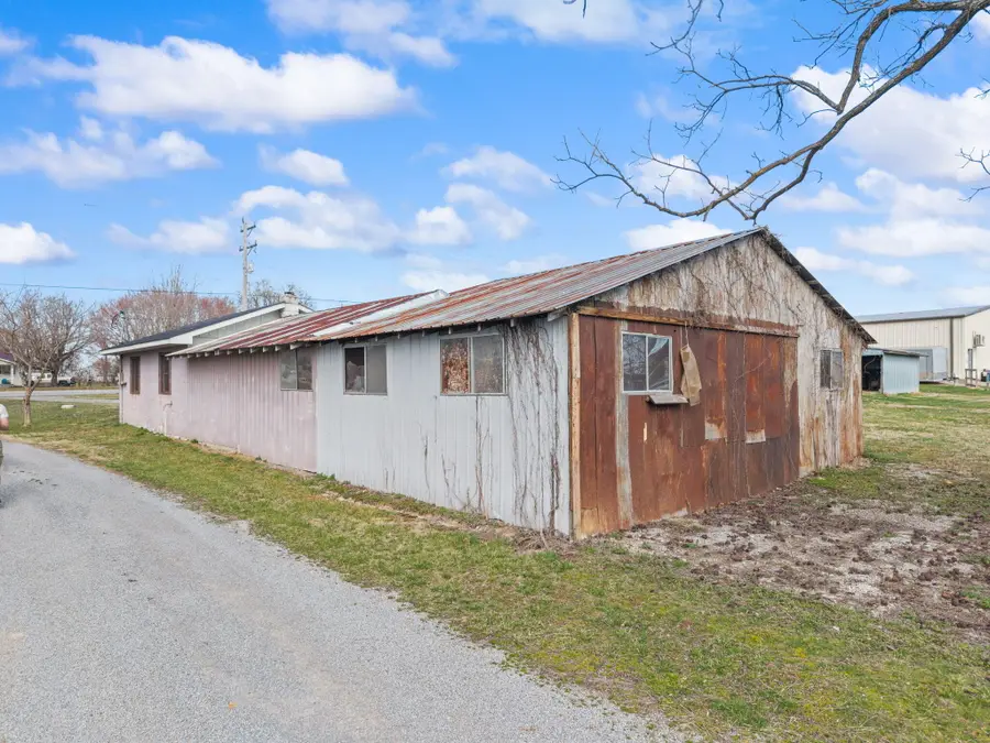 2066 Us-127, Russell Springs, KY 42642 - #3