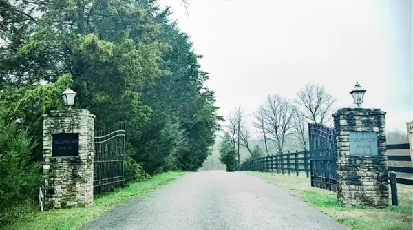 700 Beechwood Drive, Nancy, KY 42544